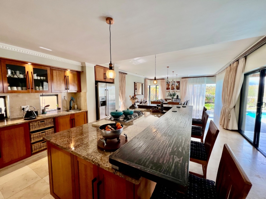5 Bedroom Property for Sale in Oubaai Western Cape